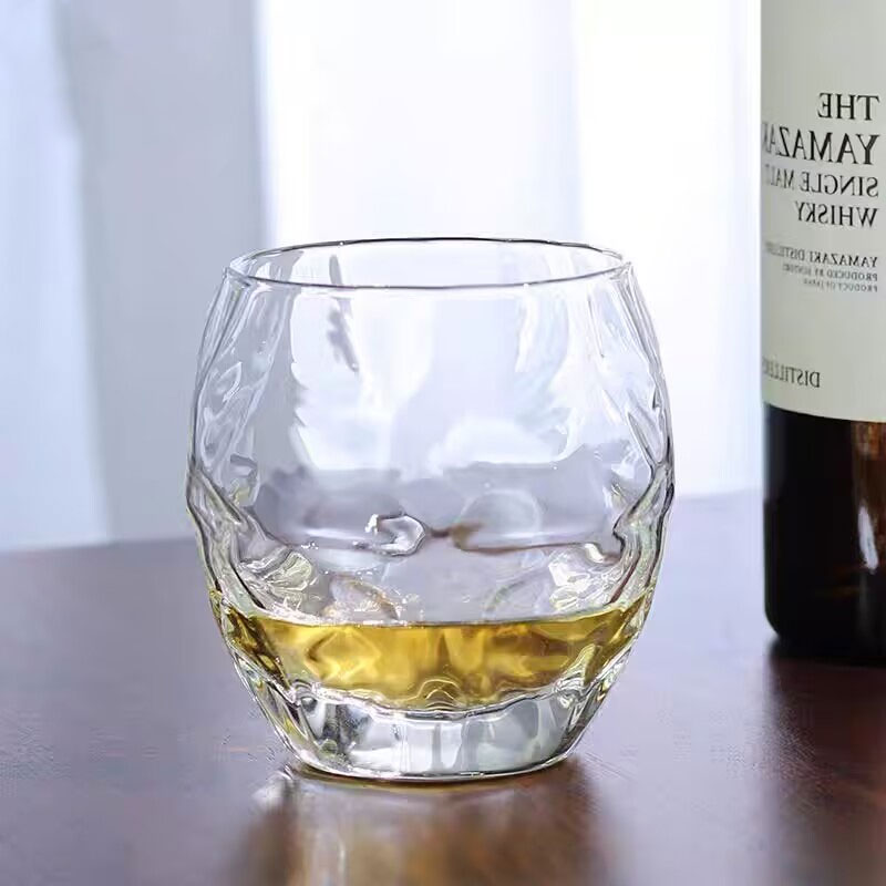 تنقش كأس ويسكي عالية الجودة ال - مراجعة Wine Beer And Spirits وسعره