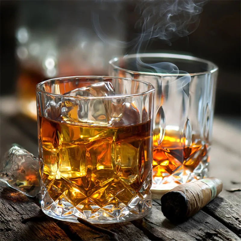 شفافة اليدوية كأس للنبيذ الأور - مراجعة Wine Beer And Spirits وسعره