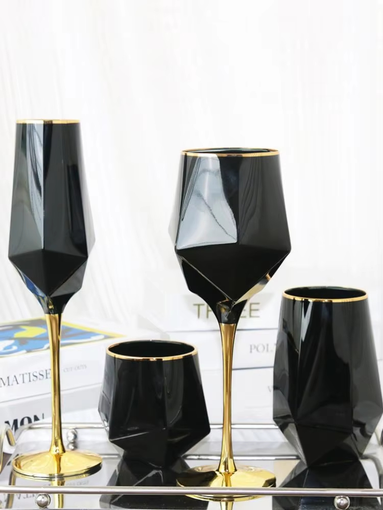 كأس للنبيذ بحافة ذهبية كريستال - مراجعة Wine Beer Champagne وسعره