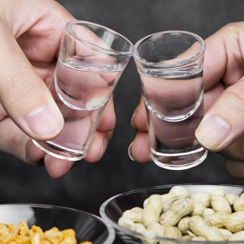 كؤوس زجاجية شفافة للباجيوجو وا - مراجعة Wine Beer And Spirits وسعره