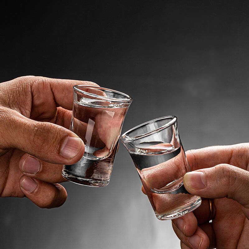 كؤوس زجاجية شفافة للباجيوجو وا - مراجعة Wine Beer And Spirits وسعره