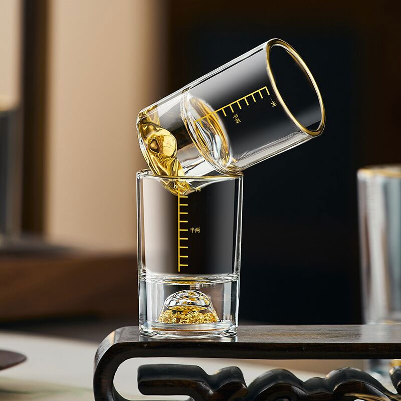 كأس كوكتيل فاخر من الكريستال م - مراجعة Wine Beer And Spirits وسعره